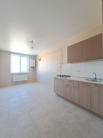 Продам трехкомнатную квартиру, жк 7 небо - фото 1