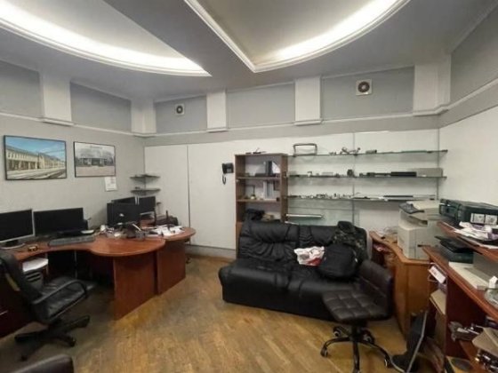 Продам квартиру 2-х уровневую,  готовый арендный бизнес в центре Крыжановка