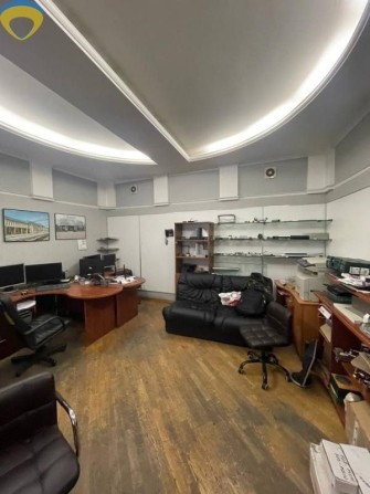 Продам квартиру 2-х уровневую,  готовый арендный бизнес в центре - фото 1