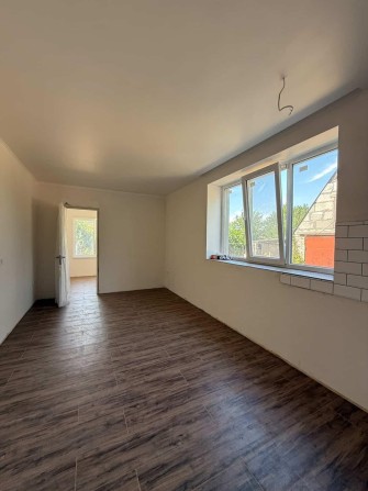 Продам 1 кімнатну квартиру в центрі Овідіополя - фото 1