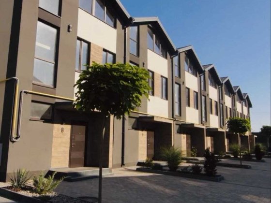 Продам таунхаус в пгт Авангард Овідіополь