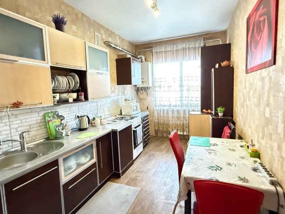 Срочно 1 ком кв с ремонтом и Автономным отоплением ! Таирово