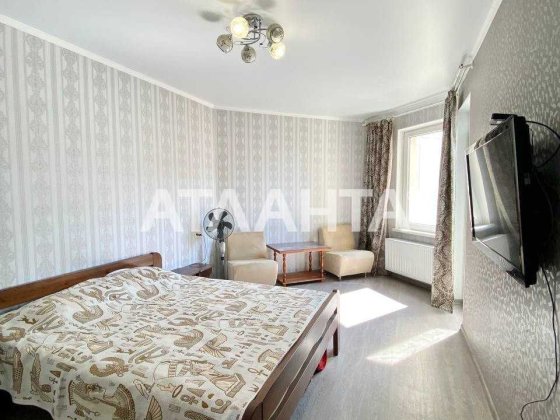 2-комнатная квартира с евроремонтом в ЖК "Радужный" Лиманка