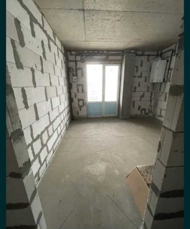 Продам простору однокімнатну квартиру в центрі  Молодіжного . - фото 1