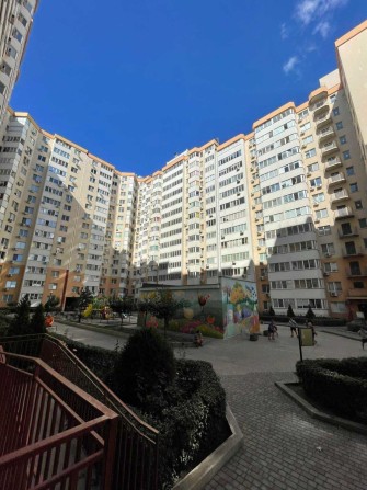 Продается уютная квартира в новом  доме на Таирова - фото 1