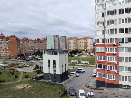 Великогабаритна 2-кім. квартира Вараш