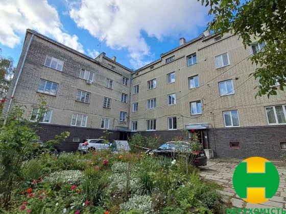 Продається 2-кімнатна квартира. Члртків Чортків