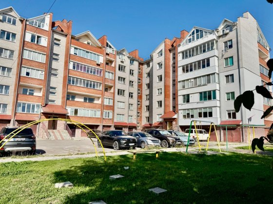 Продається 3-кімнатна квартира. Чортків Чертков