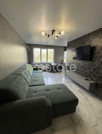 Продам трикімнатну квартиру на Салтівці по Амосова у тихому районі - фото 1