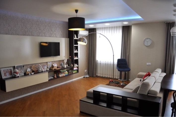 Продам квартиру 3 км. ЖК «Дом с Ротондами» - фото 1