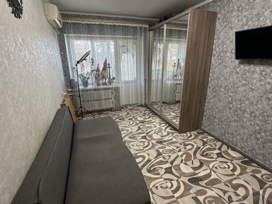 Продам однокомнатную квартиру Златопіль