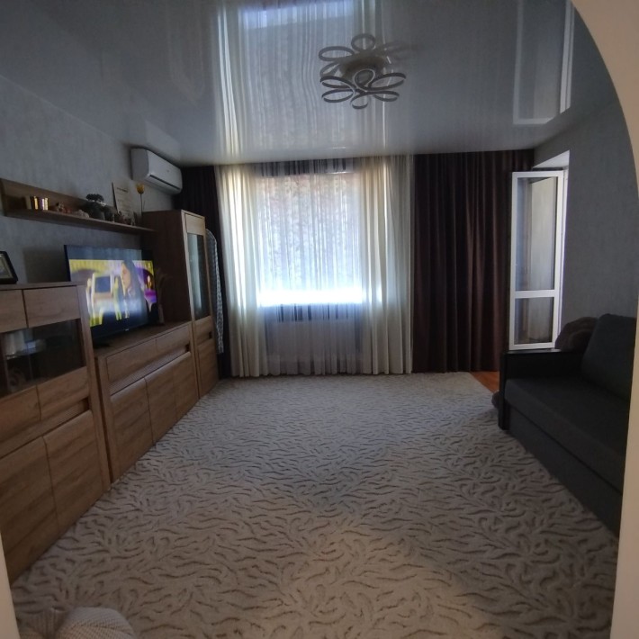 Продам 2-х кімнатну квартиру - фото 1