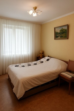 Продам 3 кімнатну квартиру разом з гаражем м.Золотоноша - фото 1