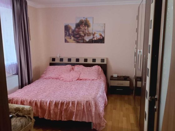 Продаю квартиру з усiма зручностями та меблями в.Будiвельна Кіцмань