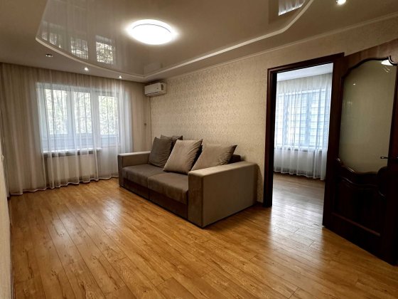 2-кімнатна квартира-студія з ремонтом | Центр Вільнянська Вільнянськ