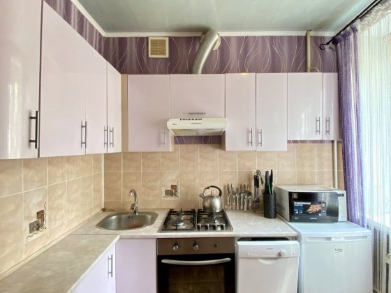 Продам 2х кімнатну квартиру в м Покров район парку, "сталінка" Покров