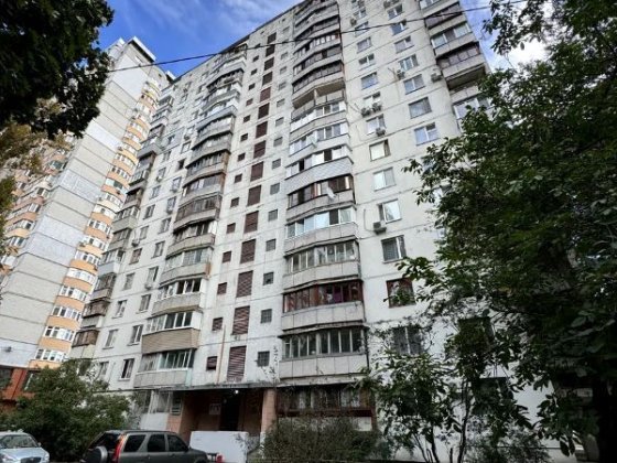 Продаж 3-к квартири вул. Петра Калнишевського 5 Київ