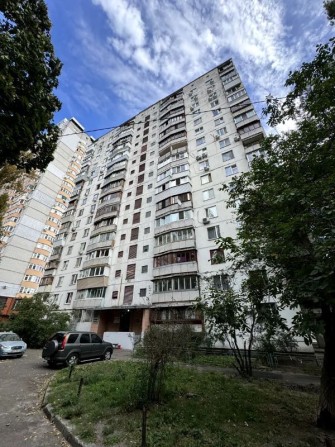 Продаж 3-к квартири вул. Петра Калнишевського 5 - фото 1