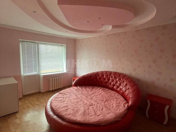 Продам 2к Южноград 2-я Краснознаменная 30 Луганськ