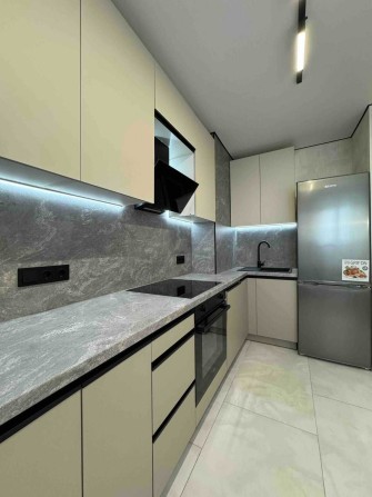 Власник !!Продам 2-кімнатну квартиру в ЖК "Атлант", Бровари + кладовка - фото 1