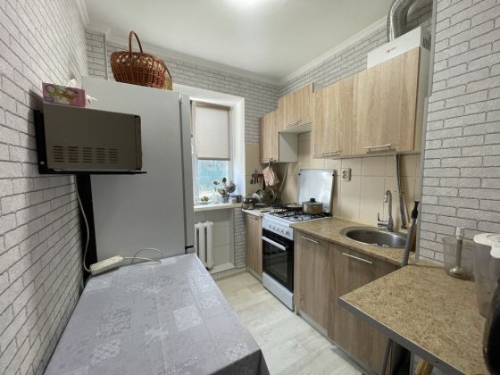 Продаж  двокімнатноі Бровари , центр міста Бровары