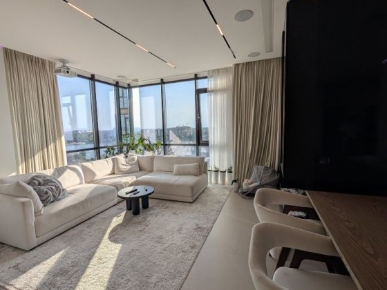 Видова квартира на міське озеро, панорамні вікна, дизайнерський ремонт Ивано-Франковск