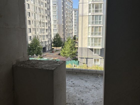 Велика 2кімнатна квартира з терасою в Континенті 4 черга Буча