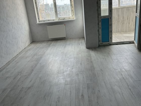 Продам 1к квартиру 37м2,Металургів 35 Бровары