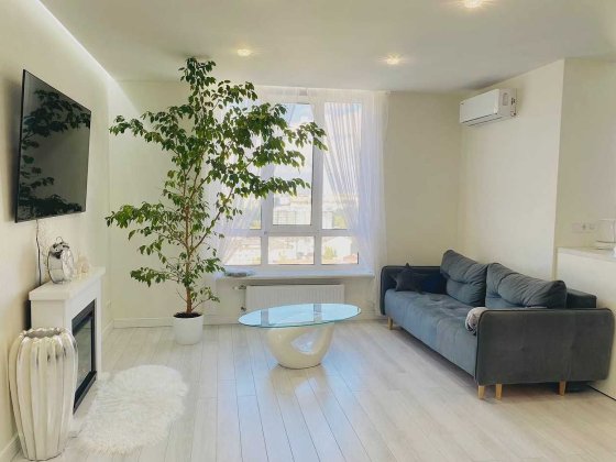 Тепла квартира на закритому поверсі у ЖК Акварелі 2 Вишневое