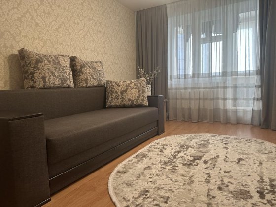 Продаж 3-кв 82 кв. м вул. В. МОМОТА р-н 5 школи 85.000$ Борисполь