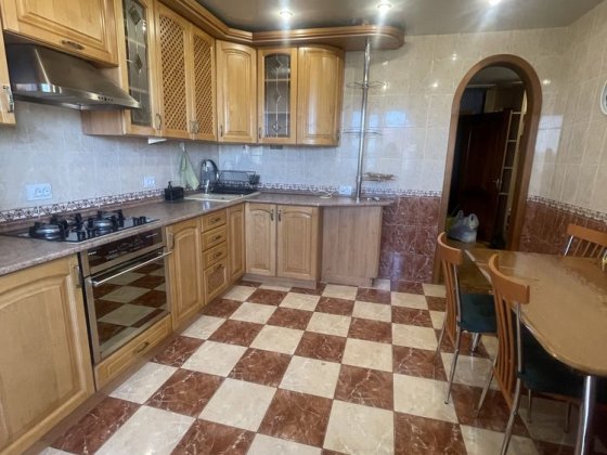 Продам 2кім.кв. в гарному стані по вул. Декабристів 44! Бровары