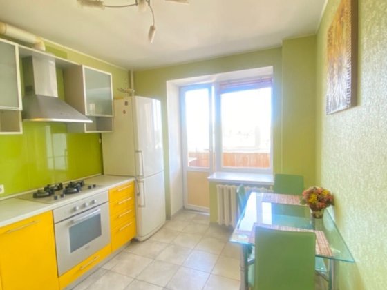 Продаж  теплої, чудової сучасної  2-кімнатної квартири Бровары