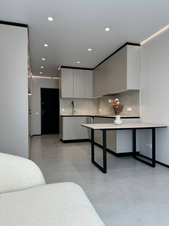 Терміновий продаж стильної 2 кімн квартири в самому центрі міста - фото 1