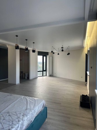 Продам велику 2-кім.квартиру 78 кв.м вул.Шолом-Алейхема, Бровари. TV - фото 1