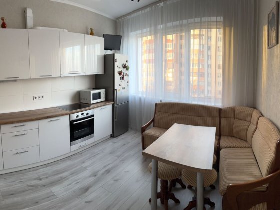 Продам однокімнатну квартиру 47 кв.м. Бровары