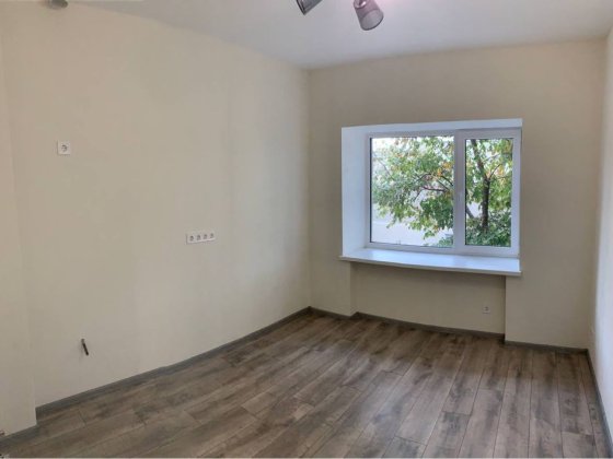 Продам квартиру з  ремонтом Борисполь