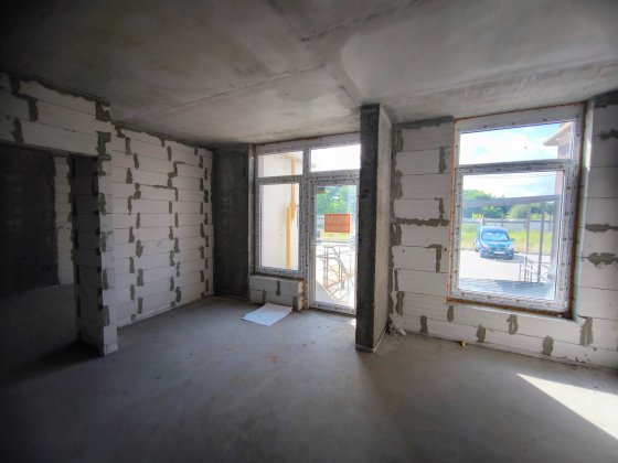 Продаю велику 2к в заселеному будинку. Газ. Окремий вхід Буча