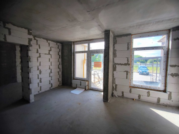 Продаю велику 2к в заселеному будинку. Газ. Окремий вхід - фото 1