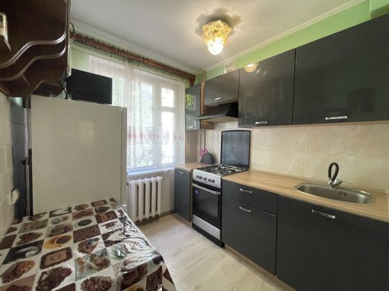 Гарна ціна!Продаж затишної 3 кім квартири ,район Каскад,2 поверх! Ивано-Франковск