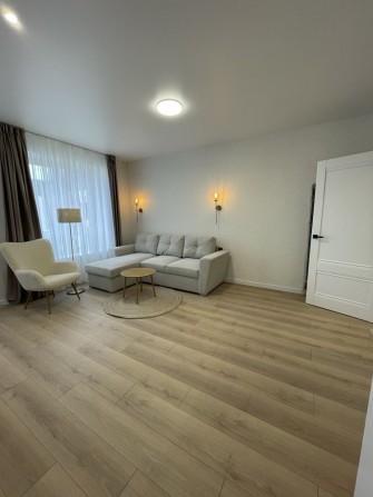 Квартира-студія з ремонтом,є балкон.ЖК Молодість.Без комісії! - фото 1