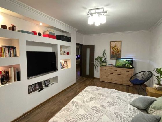 Продаж 3-к.кв з гаражем по Головатого 6. Борисполь