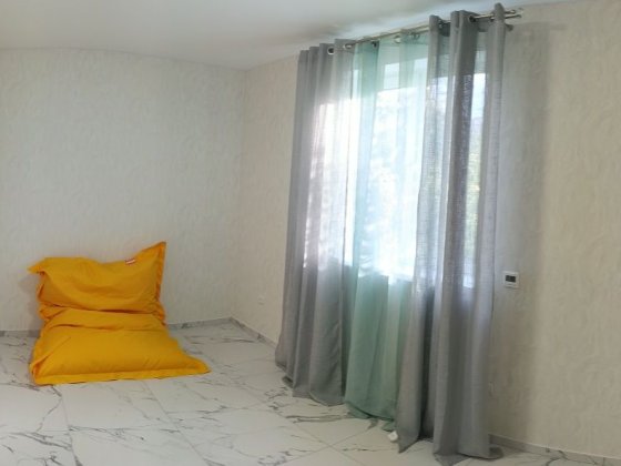 Продається 1 кім. квартира р-н 5 школи Борисполь