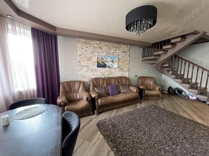 Шикарна трикімн 86 кв.м з ремонтом та меблями - фото 1