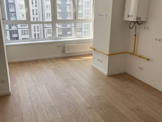 Продаж квартири Євромісто 46м2+кладова. Індивідуальне газове опалення Вишневое