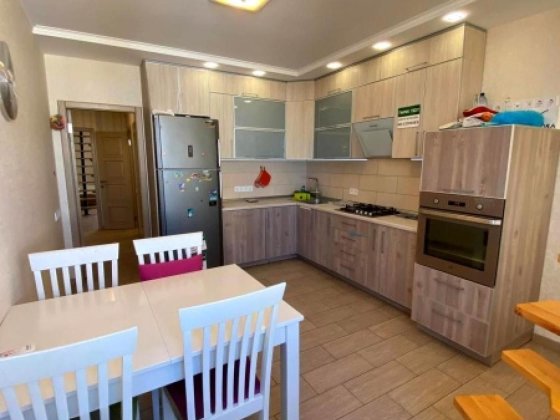 Дворівнева 4-к квартира 100 м² вул. Василя Симоненка 4 Бровары