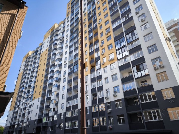 Продам 1 Бровари, Симона Петлюри - фото 1