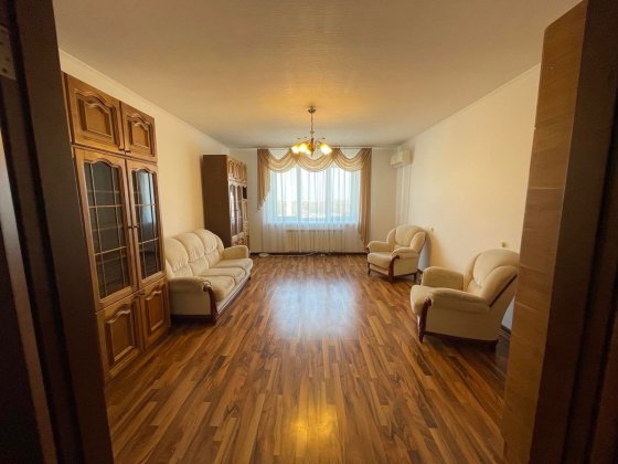 Продам 3 Бровари Аркадія Голуба, державні програми Бровары