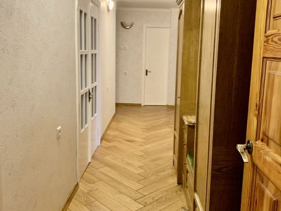 Продам квартиру площею 79,1 м кв на б-рі Незалежності Бровари Бровары