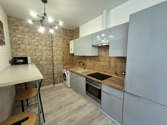 Велика 1к квартира, всім укомплектована - фото 1