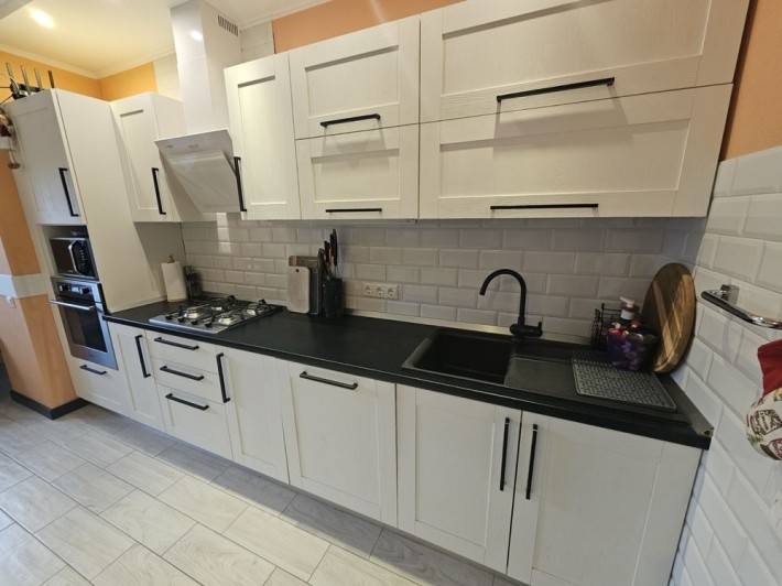 Продам 2к квартиру з ремонтом Буча Газ Сертифікат - фото 1